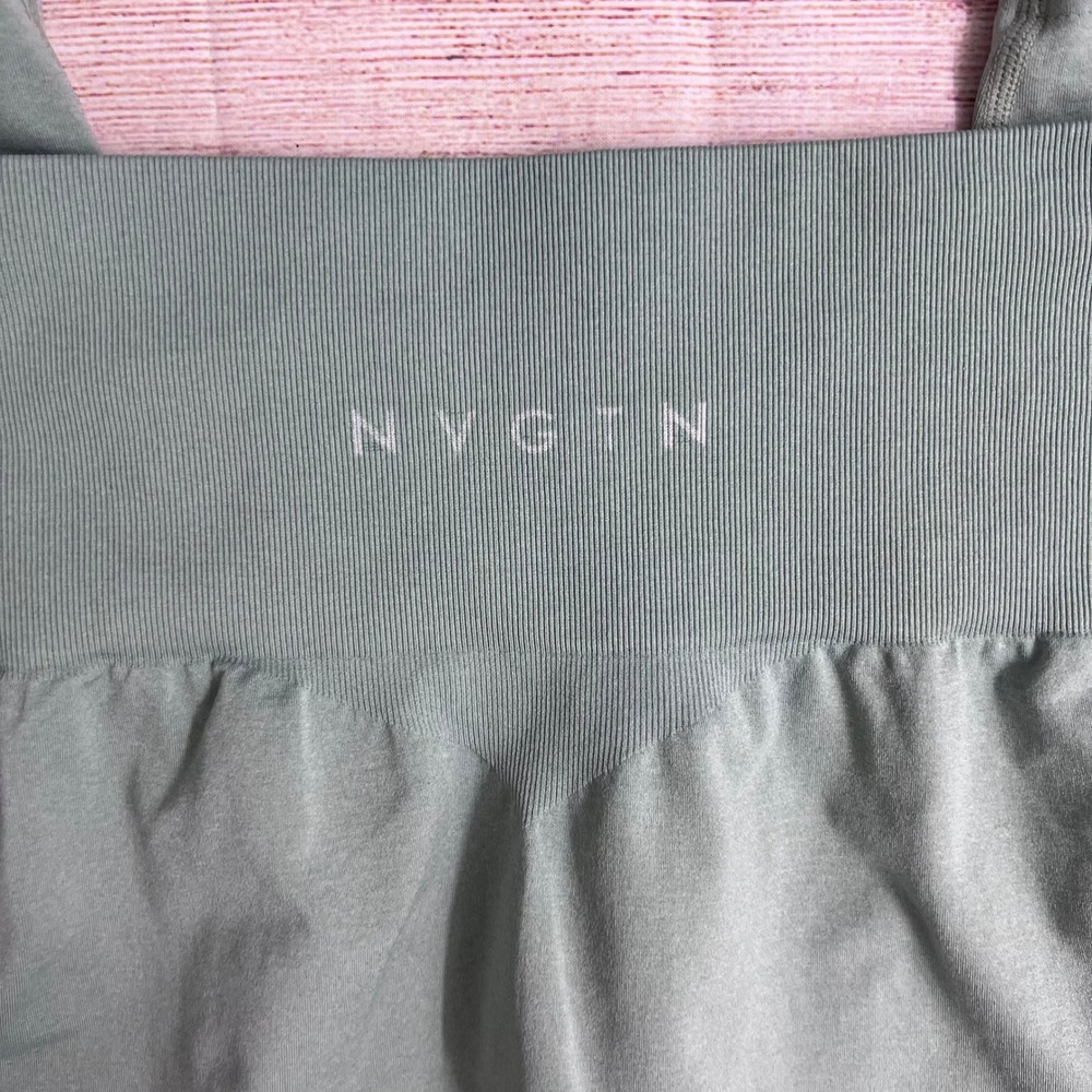 NVGTN Signature 2.0 Leggings Womens Medium Sage Green Seamless High Waist - Picture 4 of 10